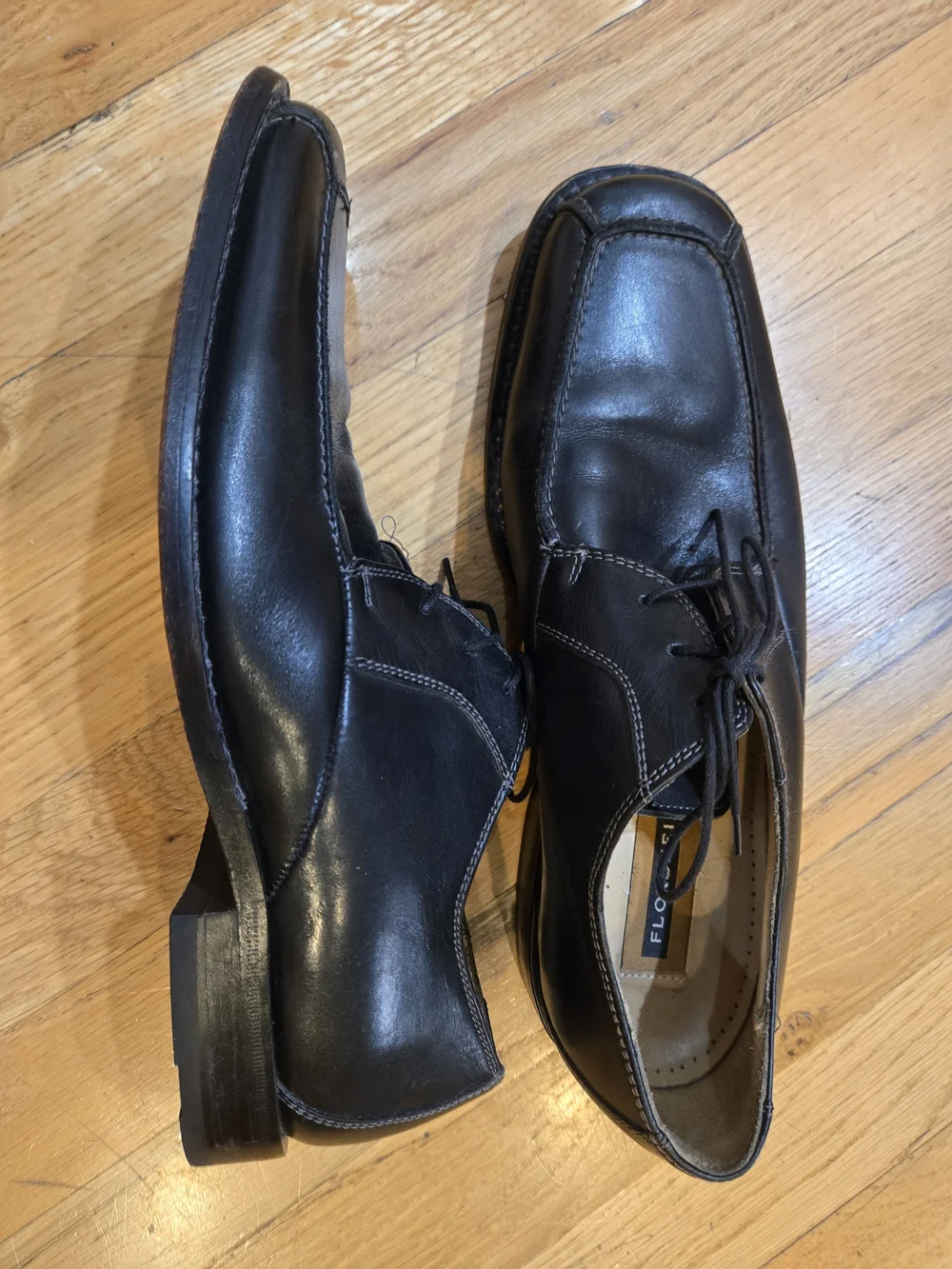 Vintage Florsheim Black Leather Lace-Up Derby Shoes